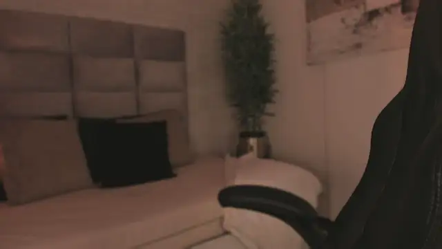 Lilith Sage  online show from February 19, 2026, 7:43 pm