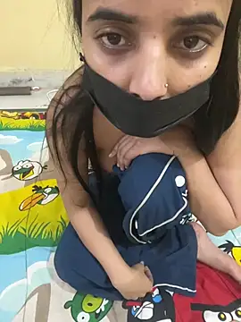 Snapshot of hotcharrryyyy chatting on February 21, 2026, 12:33 am hotcharrryyyy online show from February 21, 2026, 12:33 am