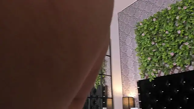 Emilycrush online show from January 9, 2026, 7:48 pm