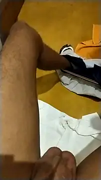 Snapshot of Novinhoie chatting on February 14, 2026, 10:28 pm Novinhoie online show from February 14, 2026, 10:28 pm