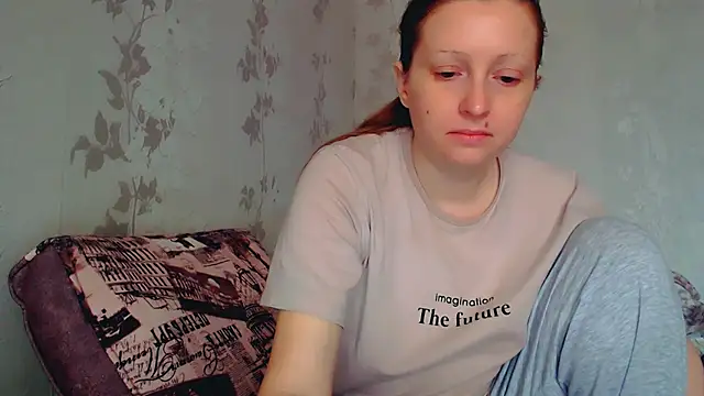 Snapshot of CrystallAngel chatting on February 1, 2026, 11:31 am CrystallAngel online show from February 1, 2026, 11:31 am