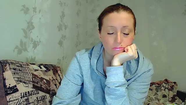 Snapshot of CrystallAngel chatting on February 7, 2026, 5:16 pm CrystallAngel online show from February 7, 2026, 5:16 pm