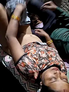 Radhacpl9528 online show from April 13, 2026, 4:45 pm