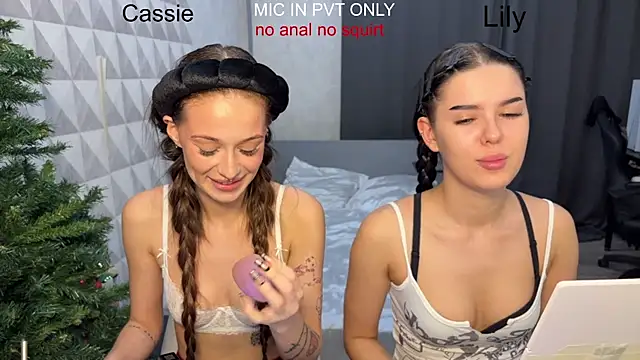 Snapshot of girls_secrets chatting on January 9, 2026, 6:10 pm girls secrets online show from January 9, 2026, 6:10 pm