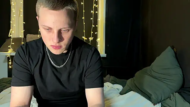 love4couple online show from March 15, 2026, 5:08 pm