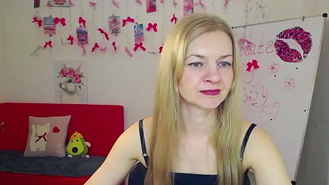 Snapshot of MelissaTyler chatting on May 6, 2026, 11:15 am MelissaTyler online show from May 6, 2026, 11:15 am