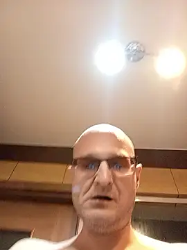 Marichka-YurCash online show from January 7, 2026, 11:40 pm