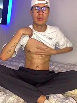 Latin Paisa Boy online show from January 10, 2026, 2:46 am