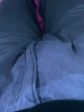 Snapshot of LittleGuy_2007 chatting on December 22, 2025, 1:02 am LittleGuy 2007 online show from December 22, 2025, 1:02 am