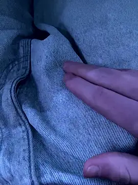 Snapshot of LittleGuy_2007 chatting on January 8, 2026, 10:45 pm LittleGuy 2007 online show from January 8, 2026, 10:45 pm