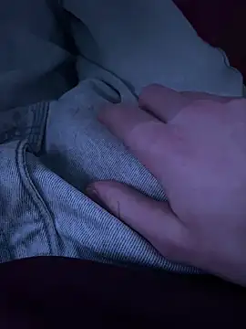 Snapshot of LittleGuy_2007 chatting on February 9, 2026, 9:19 pm LittleGuy 2007 online show from February 9, 2026, 9:19 pm