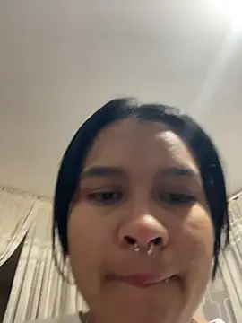 Snapshot of Chloe_cortes chatting on May 20, 2026, 5:35 am Chloe cortes online show from May 20, 2026, 5:35 am