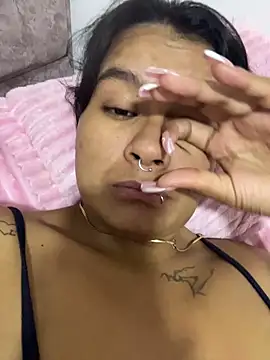 Snapshot of Chloe_cortes chatting on June 4, 2026, 8:20 am Chloe cortes online show from June 4, 2026, 8:20 am