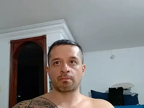 gonzzohunterr online show from May 22, 2026, 1:35 am