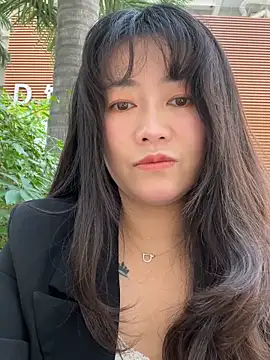 Molly-xiao online show from April 9, 2026, 6:52 am