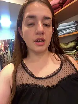 lele202526 online show from April 15, 2026, 5:20 pm