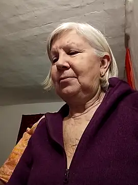 KlaudiaDarling online show from February 12, 2026, 3:51 pm