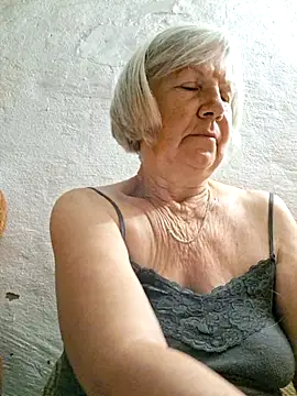 Snapshot of KlaudiaDarling chatting on July 8, 2026, 2:16 am KlaudiaDarling online show from July 8, 2026, 2:16 am