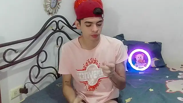 Snapshot of nico22love chatting on February 26, 2026, 3:55 pm nico22love online show from February 26, 2026, 3:55 pm