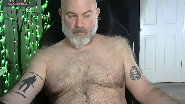 XJJ77x online show from February 18, 2026, 6:42 am