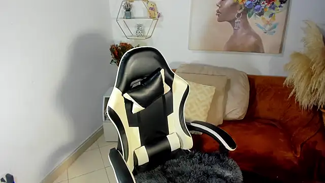 erika lyrics online show from March 6, 2026, 4:31 am