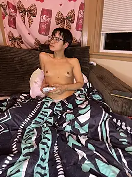 Snapshot of FaiiryArii chatting on February 26, 2026, 5:28 am FaiiryArii online show from February 26, 2026, 5:28 am