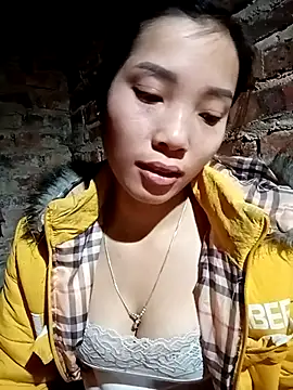 yeutinh00 online show from January 7, 2026, 7:27 pm