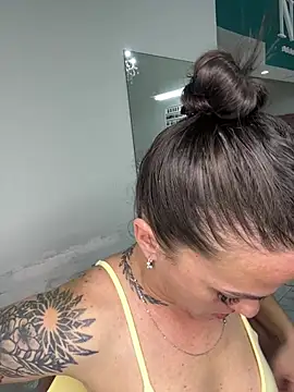 Snapshot of donatella07 chatting on March 14, 2026, 2:28 am donatella07 online show from March 14, 2026, 2:28 am