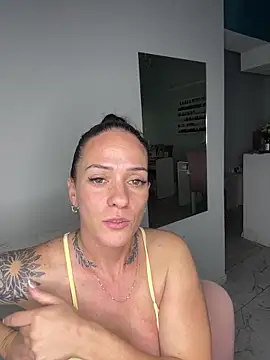 Snapshot of donatella07 chatting on March 21, 2026, 1:32 am donatella07 online show from March 21, 2026, 1:32 am