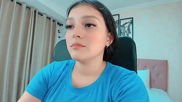 littlemolly walcott online show from July 7, 2026, 11:42 pm