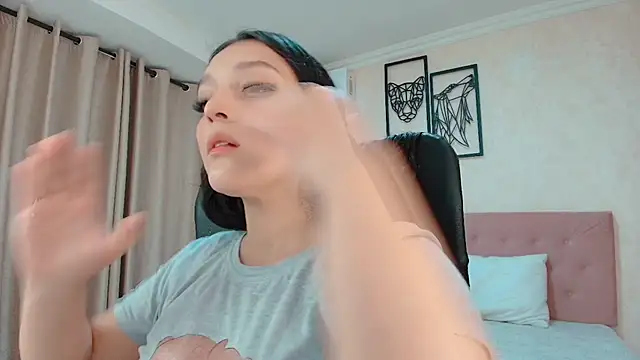 littlemolly walcott online show from July 25, 2026, 10:29 pm