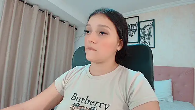 littlemolly walcott online show from August 1, 2026, 1:05 am