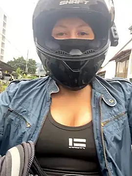 Scarlet auraa online show from January 12, 2026, 7:08 pm