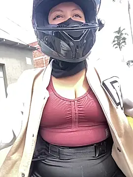 Snapshot of Scarlet_auraa chatting on February 23, 2026, 7:22 pm Scarlet auraa online show from February 23, 2026, 7:22 pm