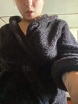 Scarlet auraa online show from March 13, 2026, 5:19 pm