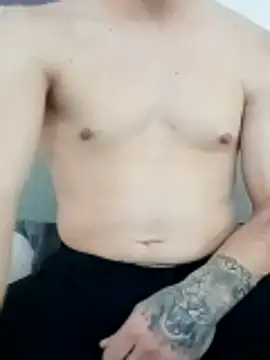 obediente23 online show from January 16, 2026, 1:37 pm