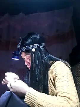 Hiniyk2 online show from February 5, 2026, 1:05 pm