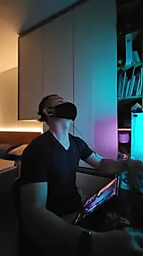 Snapshot of OnlyHand9x chatting on February 24, 2026, 7:23 pm OnlyHand9x online show from February 24, 2026, 7:23 pm