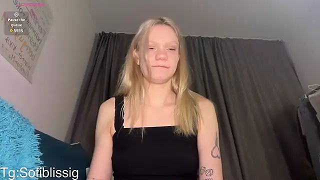 Snapshot of Bl1ssfulSof1 chatting on February 21, 2026, 6:53 pm Bl1ssfulSof1 online show from February 21, 2026, 6:53 pm