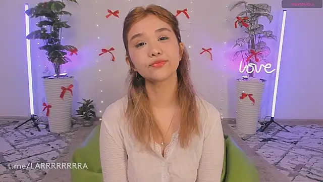 larabae online show from April 17, 2026, 10:35 pm