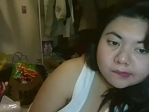 Allie 143 online show from February 27, 2026, 9:42 am