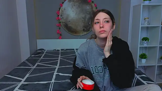 BrianneMallory online show from February 25, 2026, 7:18 am