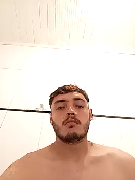 Juninho18c online show from April 19, 2026, 11:20 am