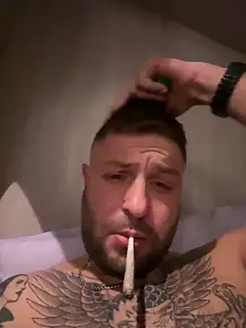 ASannicand64659 online show from January 15, 2026, 7:39 pm