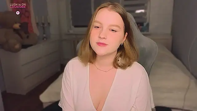 Snapshot of Ol1via chatting on January 17, 2026, 12:04 am Ol1via online show from January 17, 2026, 12:04 am