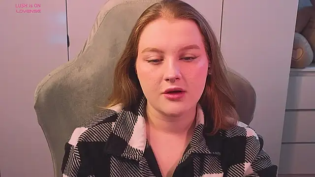 Snapshot of Ol1via chatting on February 4, 2026, 1:00 am Ol1via online show from February 4, 2026, 1:00 am