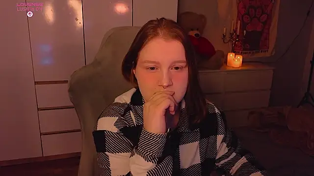 Snapshot of Ol1via chatting on March 1, 2026, 2:02 am Ol1via online show from March 1, 2026, 2:02 am