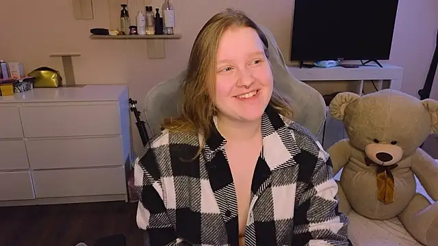 Ol1via online show from March 21, 2026, 1:16 pm