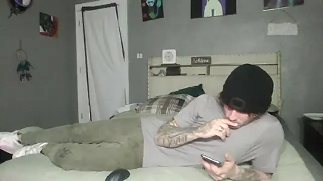 Derrick7799 online show from January 13, 2026, 2:17 am