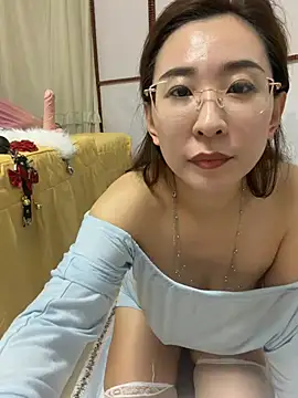 Jingjingxiang-520 online show from February 1, 2026, 11:42 am